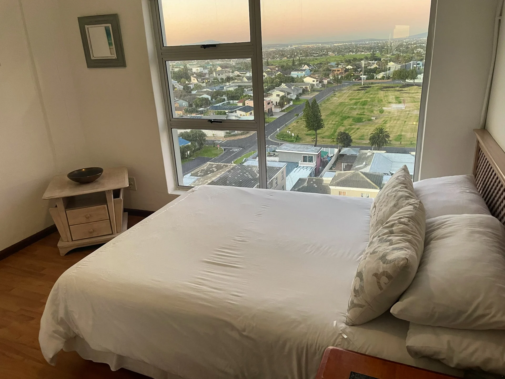 A room for your people at B1001 Ocean View